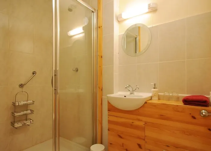 Lough Dan House Bed & Breakfast